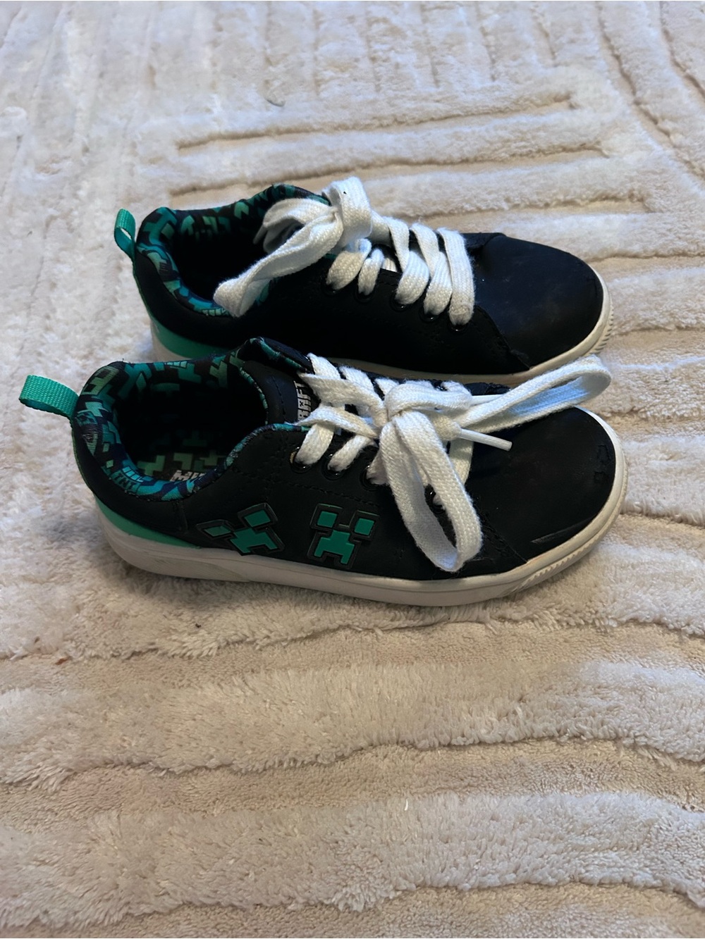 Minecraft Little Boys Size 11 Shoes